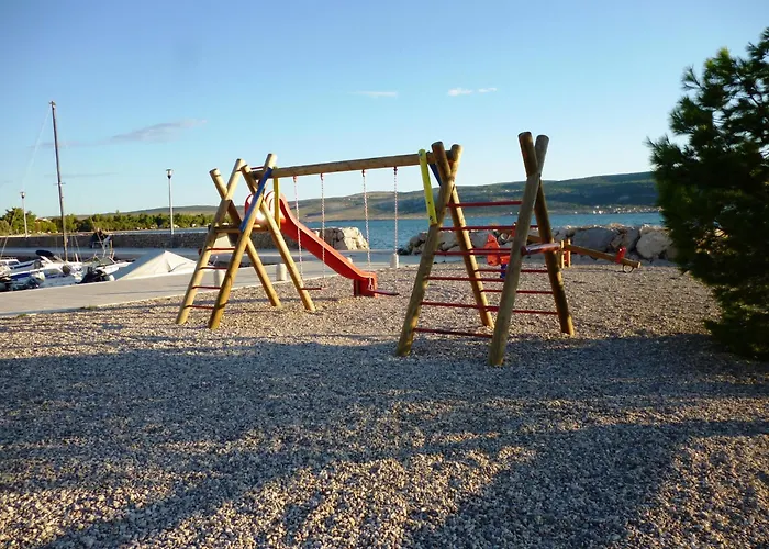 - Paklenica Riviera 6847 Апартаменты Селине